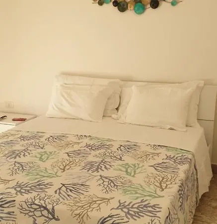 Grimaldi Guest Apartamento *