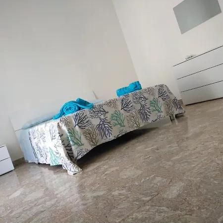 Grimaldi Guest Apartamento